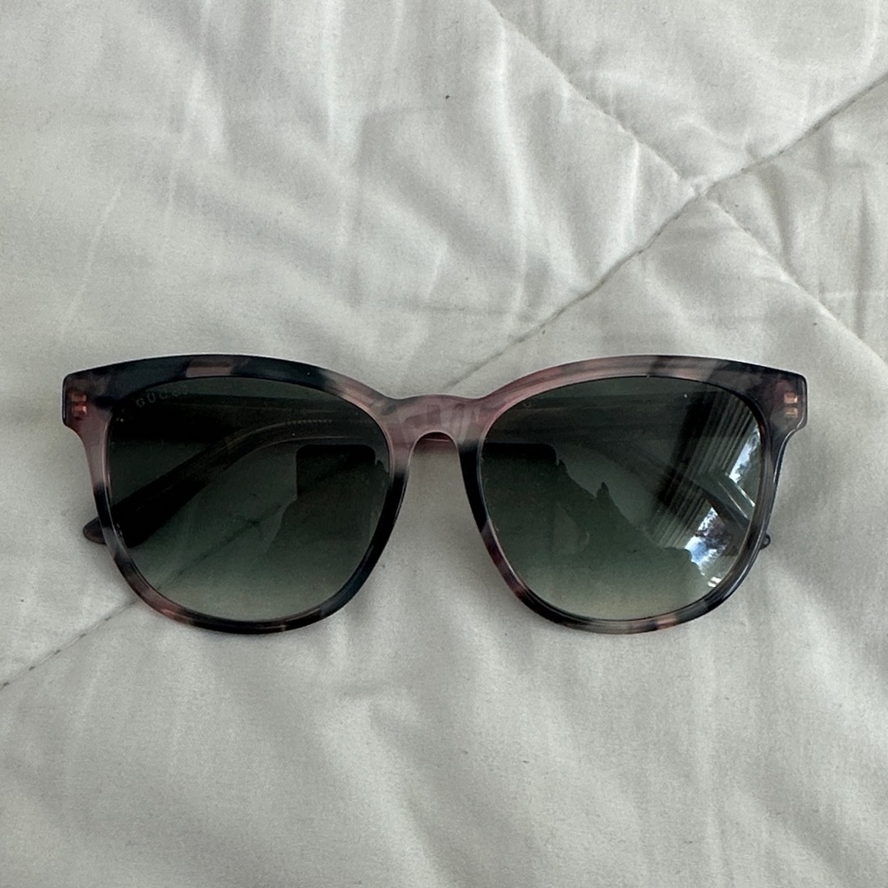 Gucci Black and Pink Sunglasses